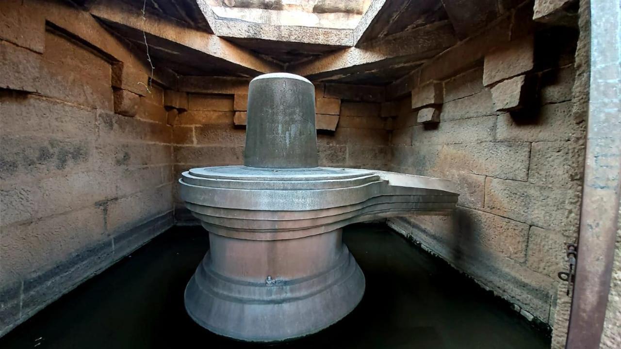 האמפי Archana Guest House River View מראה חיצוני תמונה