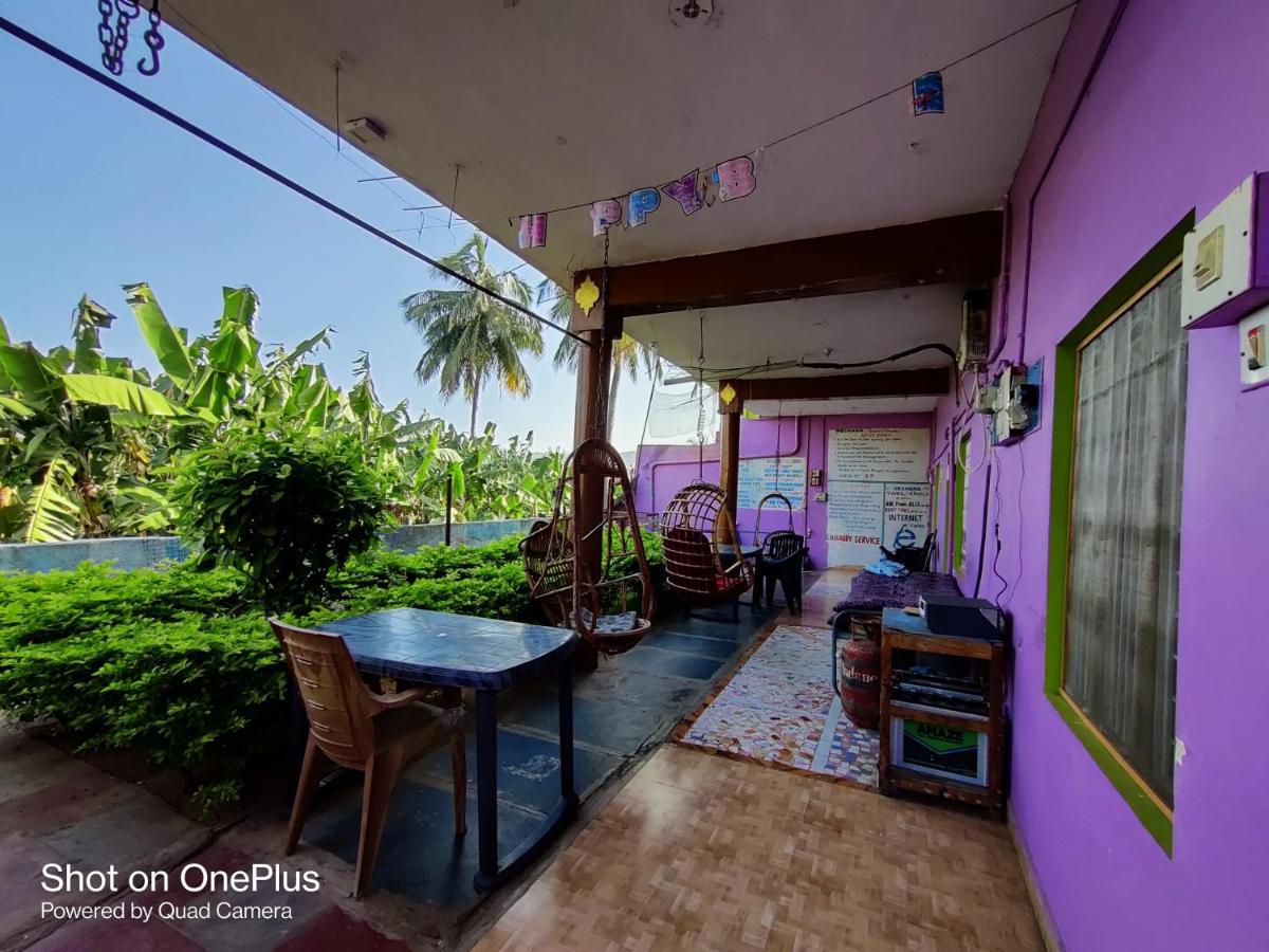 האמפי Archana Guest House River View מראה חיצוני תמונה