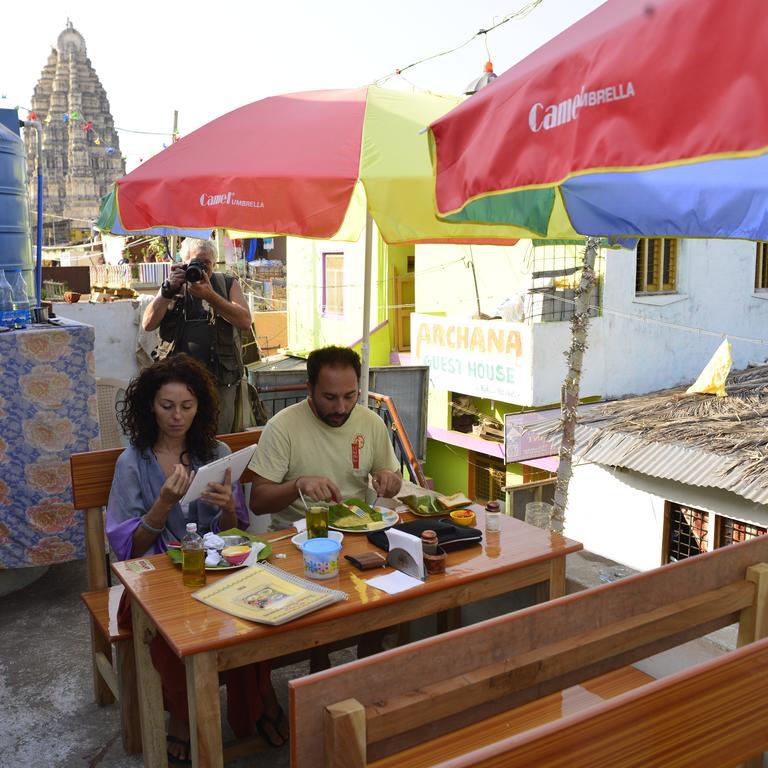 האמפי Archana Guest House River View מראה חיצוני תמונה