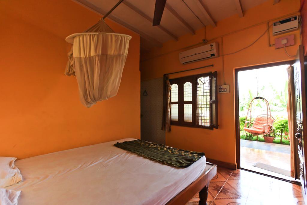 האמפי Archana Guest House River View מראה חיצוני תמונה